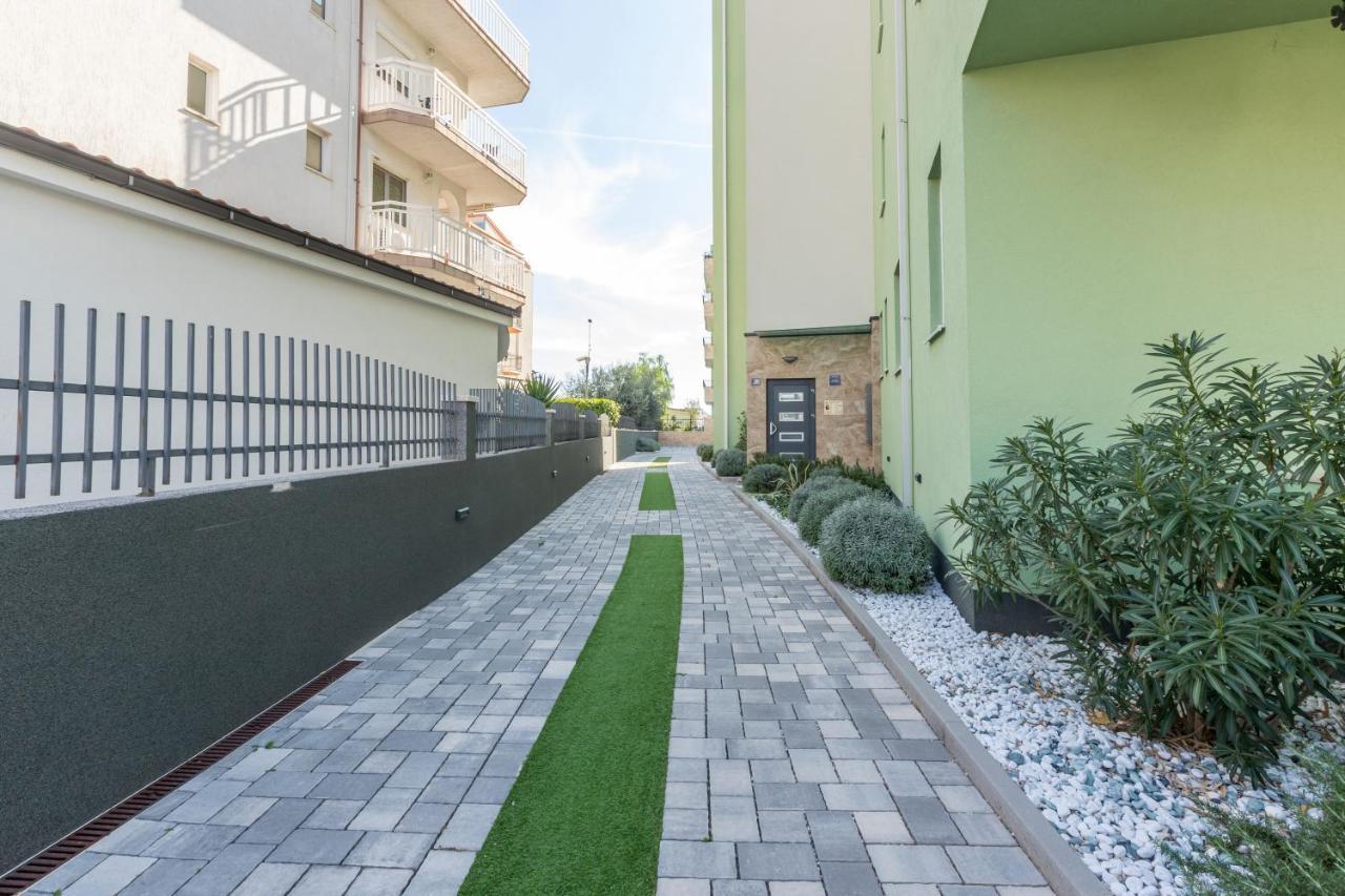 Apartman Lukiana*** Apartment Split Exterior photo